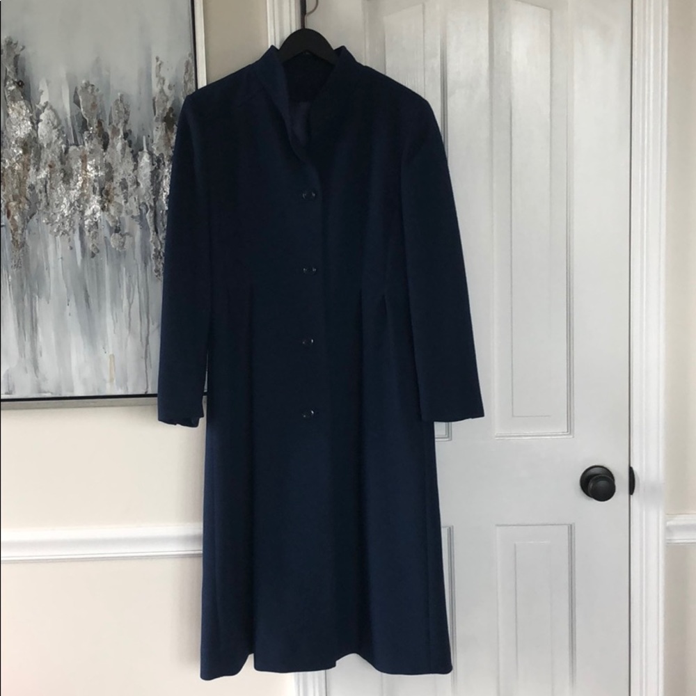 Navy blue gorgeous coat! Perfect for cold weather!